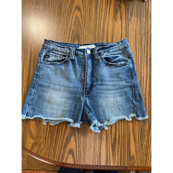 Kancan Los Angeles woman’s jean shorts with slight distressing size 5/26 - Picture 1 of 5